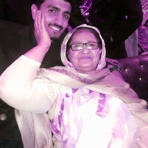 Meet your Posher, Anum